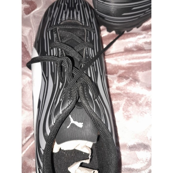 Girls'/Boys size 5 Puma Cleats NEW - Picture 4 of 4